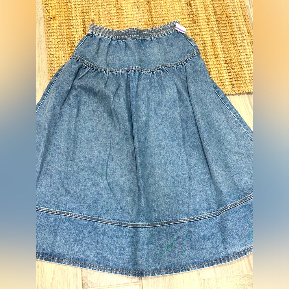 Ulla Johnson The Astrid Denim Skirt
Danube Medium Indigo Wash